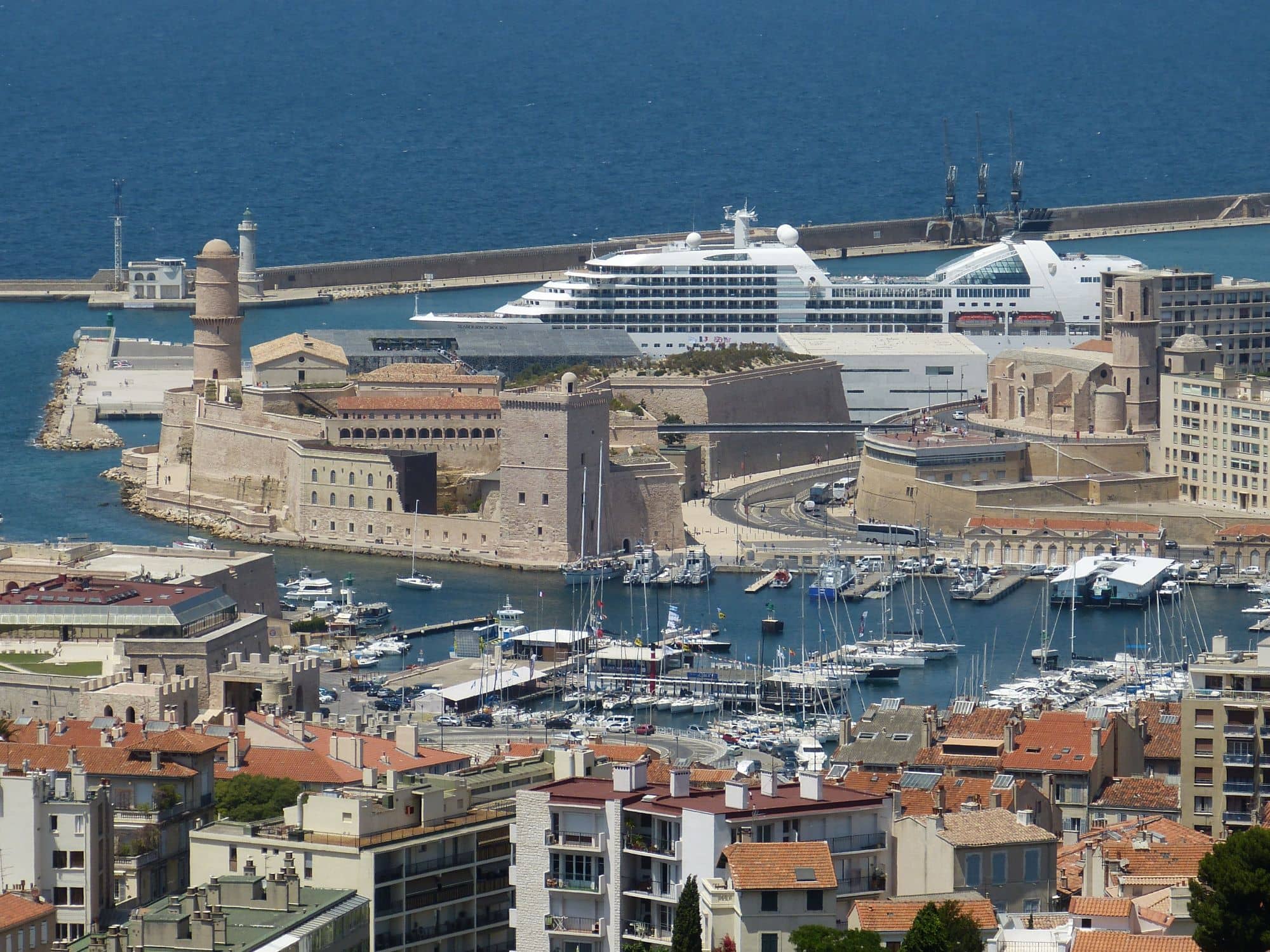marseille-vue-ciel-port